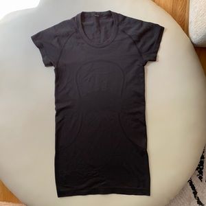 LuLuLemon size 4 shirts